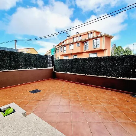 Con Terraza Y Piscina Lägenhet