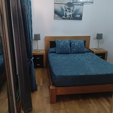 Con Terraza Y Piscina Lägenhet