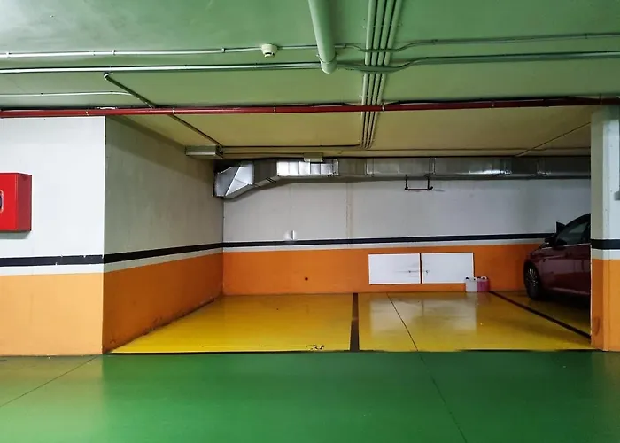 Con Terraza Y Piscina *