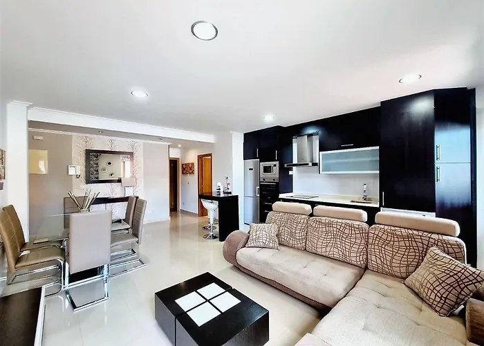 Con Terraza Y Piscina リベイラ